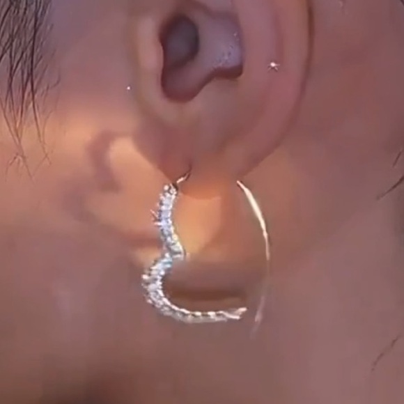 Dazzling Heart Hoop Earrings - Picture 2 of 8